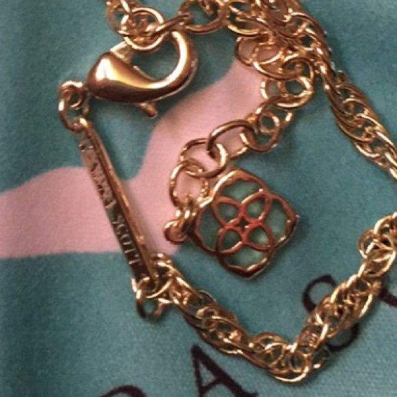 SOLD ON Ⓜ️erc Kendra Scott ivory pearl Rayne - Picture 4 of 4