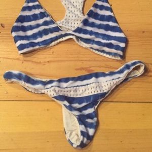 pavil bottoms acacia