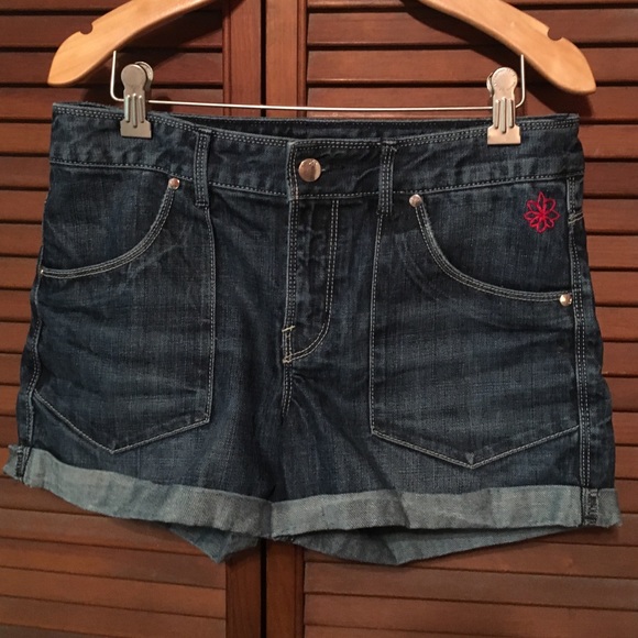 Magic mushroom embroidered denim shorts sz4 - Picture 3 of 4