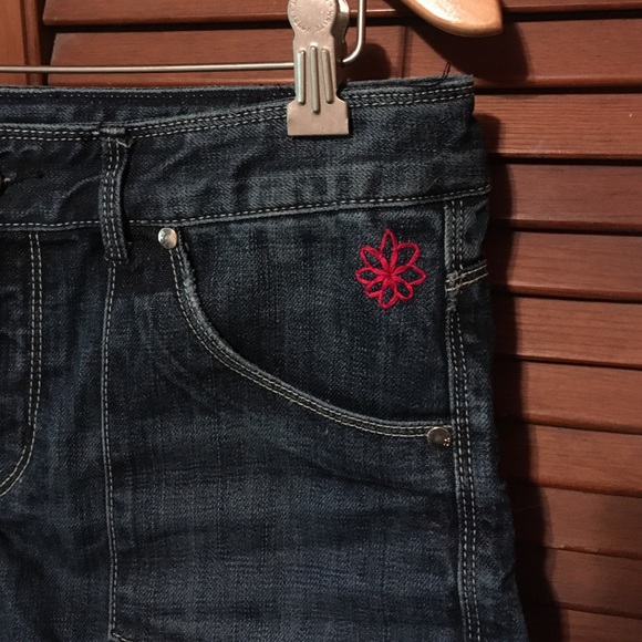 Magic mushroom embroidered denim shorts sz4 - Picture 4 of 4