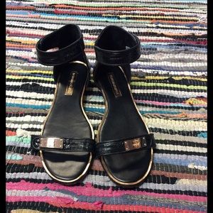 BCBG Max Azria Sandals💁