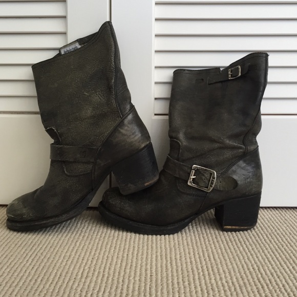***SOLD**** Frye Vera short boot