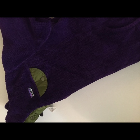 ✨SOLD✨ Patagonia pull over - Picture 2 of 4