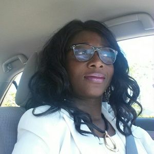 Meet your Posher, Akua