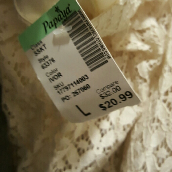 High Waisted Pleated Crochet Skirt - Picture 2 of 3