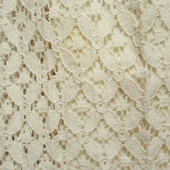 High Waisted Pleated Crochet Skirt - Picture 3 of 3