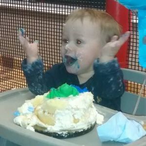 Meet your Posher, Casandra