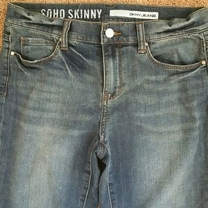 DKNY SOHO SKINNY JEANS