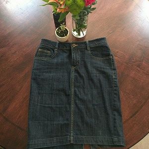H & M Pencil Jean skirt