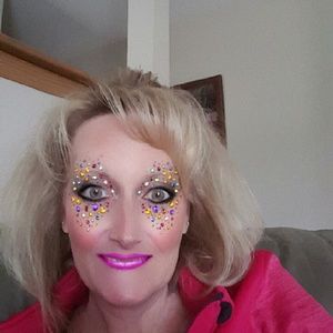 Meet your Posher, Holly