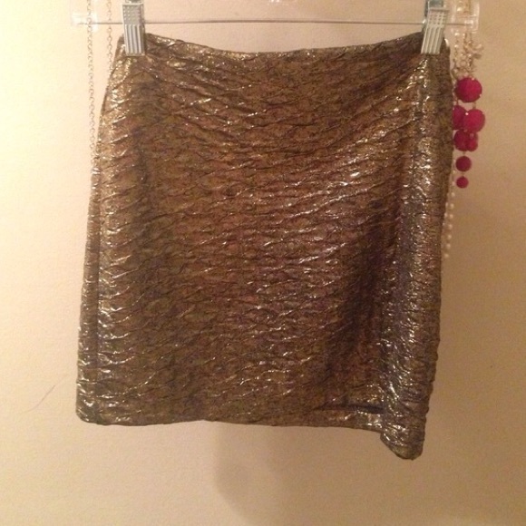 BCBG Gold Metallic Skirt - Picture 3 of 3
