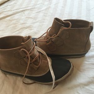 Authentic Sorel boots (snow or winter).