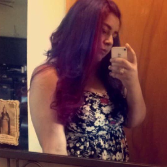 Meet your Posher, Alexis - Picture 2 of 2