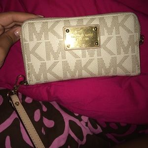 Michael Kors wristlet wallet