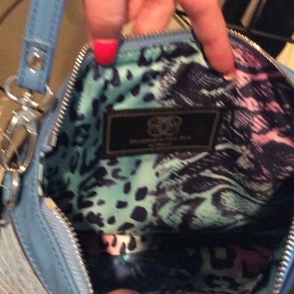 SOLD - Picture 3 of 4