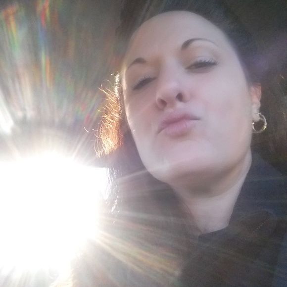 Meet your Posher, Ladonna - Picture 1 of 1