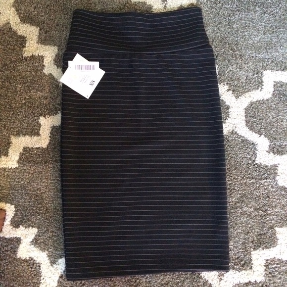 NWT Lularoe XS Cassie skirt