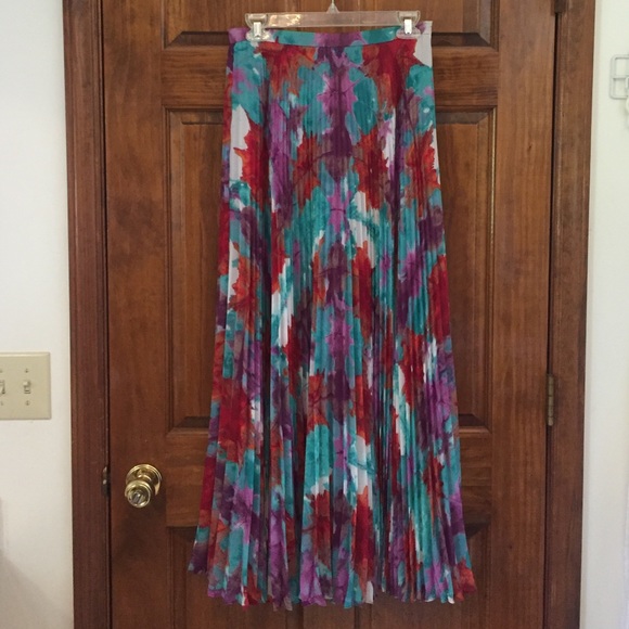 Laundry pleated skirt