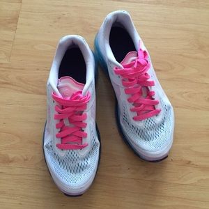 Nike Airmax walking or running shoes