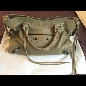 Sold! Pristine Balenciaga Classic City in Tan
