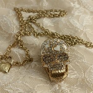 Betsy Johnson skull necklace