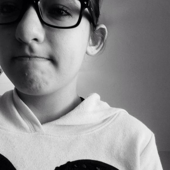 Meet your Posher, Hayle