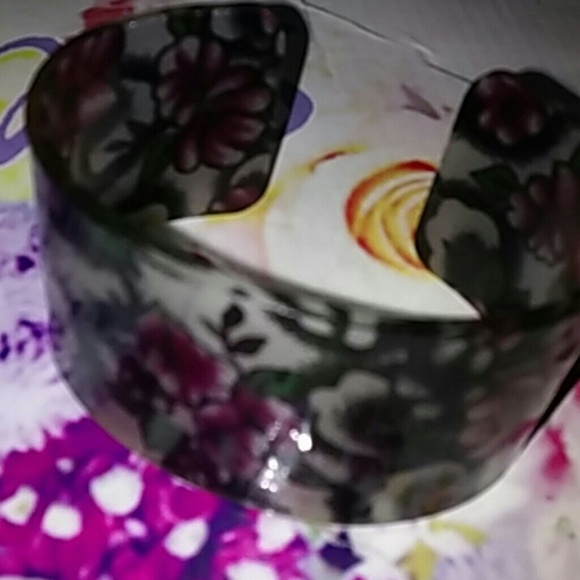 4 Bracelets ! Spring Colorss - Picture 2 of 4