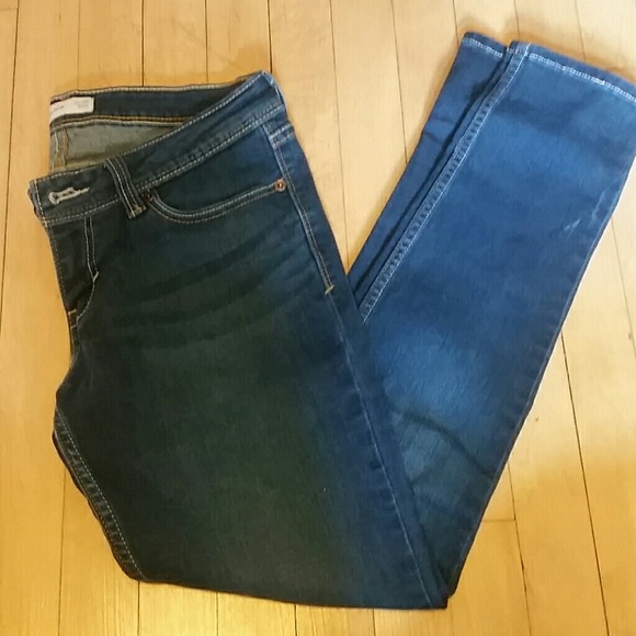 Demi curve levis