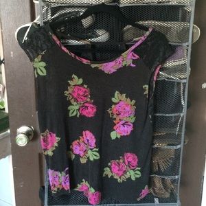 **FLASHSALE!!**Rose floral tank top w lace back