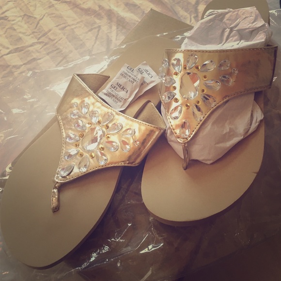 Beaded gold and crystal thing sandals size 9-10