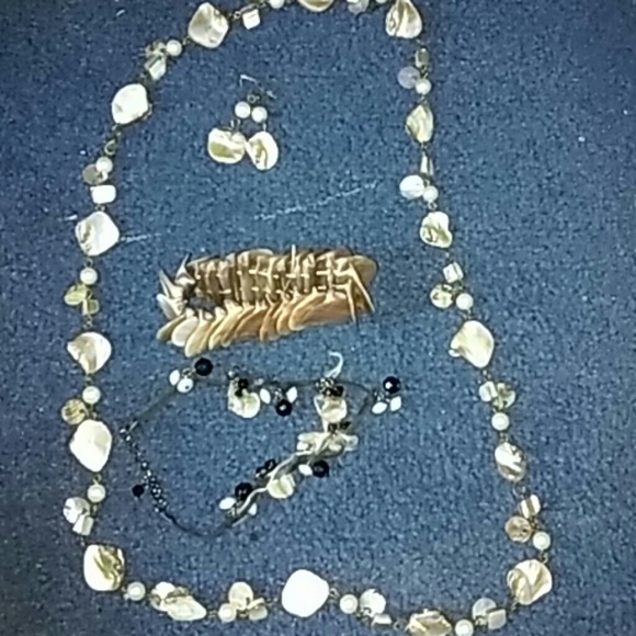 Jewelry Sett !! Beautiful Elegant Tan Marble Set