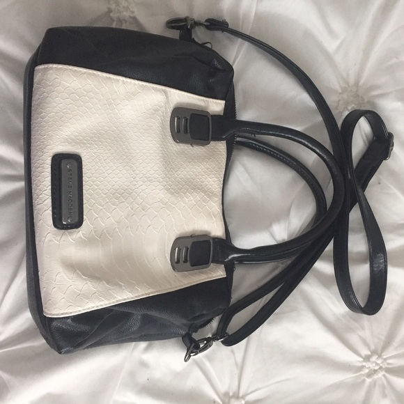 Crossbody purse