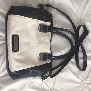 Crossbody purse