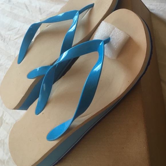 Pop blue color flip flop with wedge size large