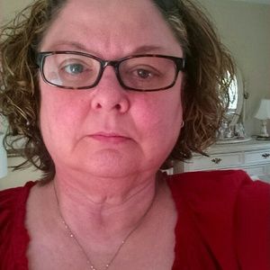 Meet your Posher, Vicky