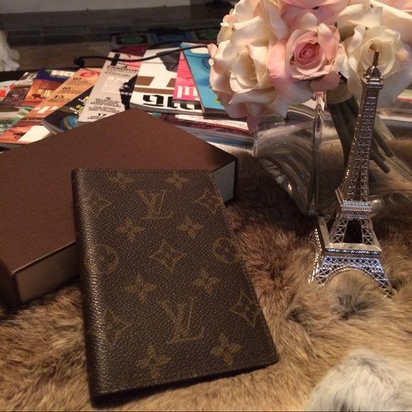 Louis Vuitton Handbags - Louis Vuitton passport cover