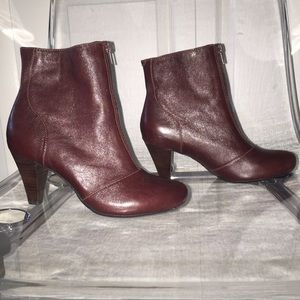 CLARKS⭐️NEVER WORN⭐️Booties