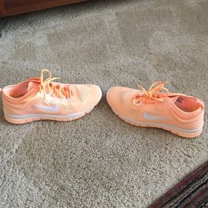 Nike 5.0 like new! Size 8