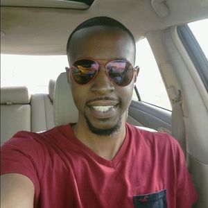 Meet your Posher, Larry