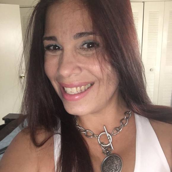 Meet your Posher, Sonia