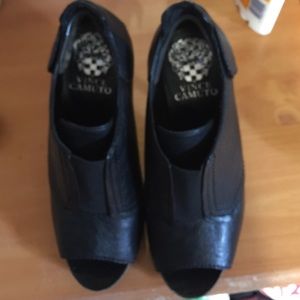 Vince camuto booties