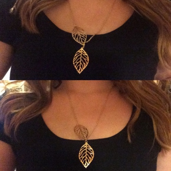 💟Silver Double Leaf Necklace💟 - Picture 3 of 3