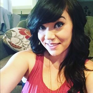 Meet your Posher, Alyssa