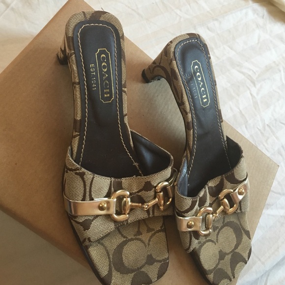 Coach size 8M slip on sandals