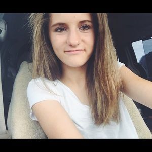 Meet your Posher, Brooke