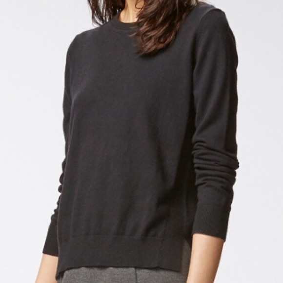 Uniqlo 100% cashmere crewneck sweater NWOT