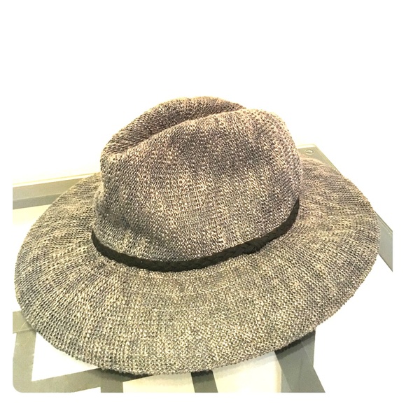 Floppy brim hat