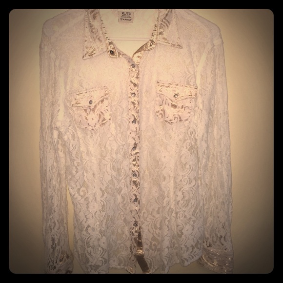 Ariat  lace fitted pearl snap shirt