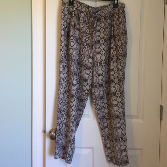 Jennifer Lopez pants!