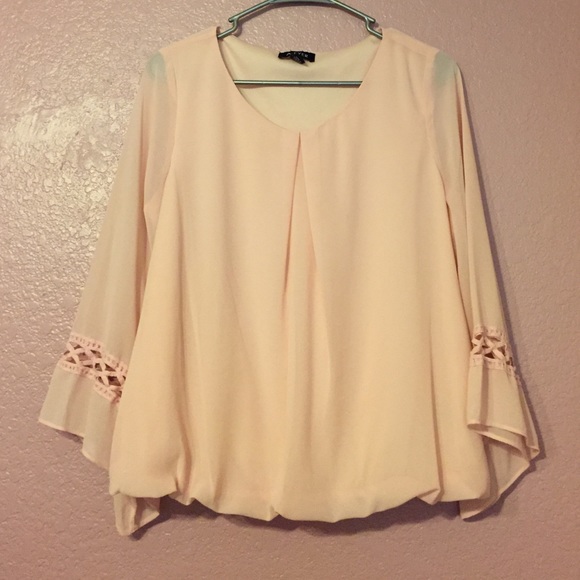 Wide sleeve blouse